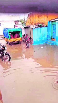 ఆలూరులో భారీ వర్షం 1