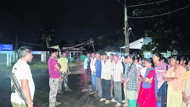 వర్కర్కు వేతనం చెల్లింపు2