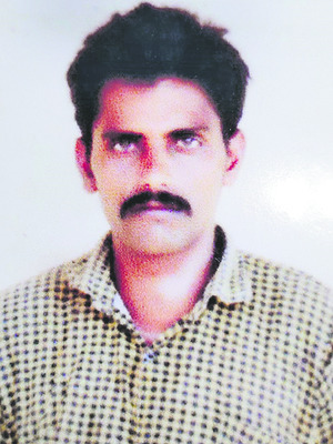 తలపై కత్తి పడి కార్మికుడి మృతి 1