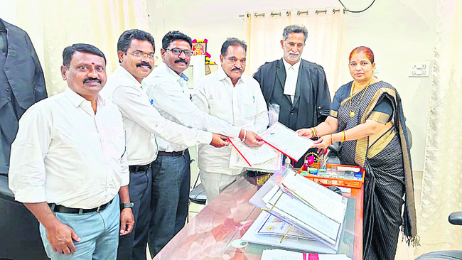 అజాగ్రత్త.. 1