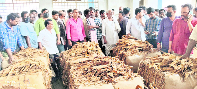 తీరంలో ‘అల’జడి 1