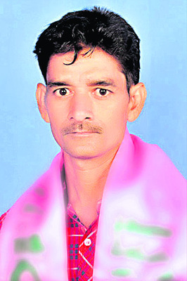 కాలువలో దూకి ఒకరి ఆత్మహత్య2