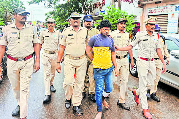 లైంగిక దాడికి పాల్పడ్డ నిందితుడి అరెస్టు 1