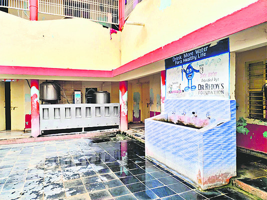 సమస్యలకు నిలయం కేజీబీవీ 1