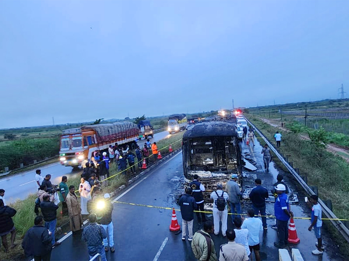Kurnool Travels Bus FIRE Incident Photos5
