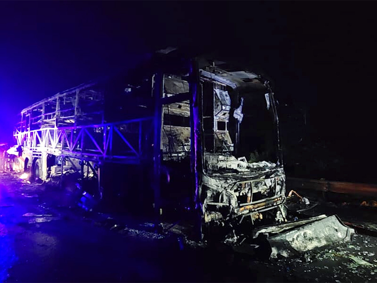 Kurnool Travels Bus FIRE Incident Photos6