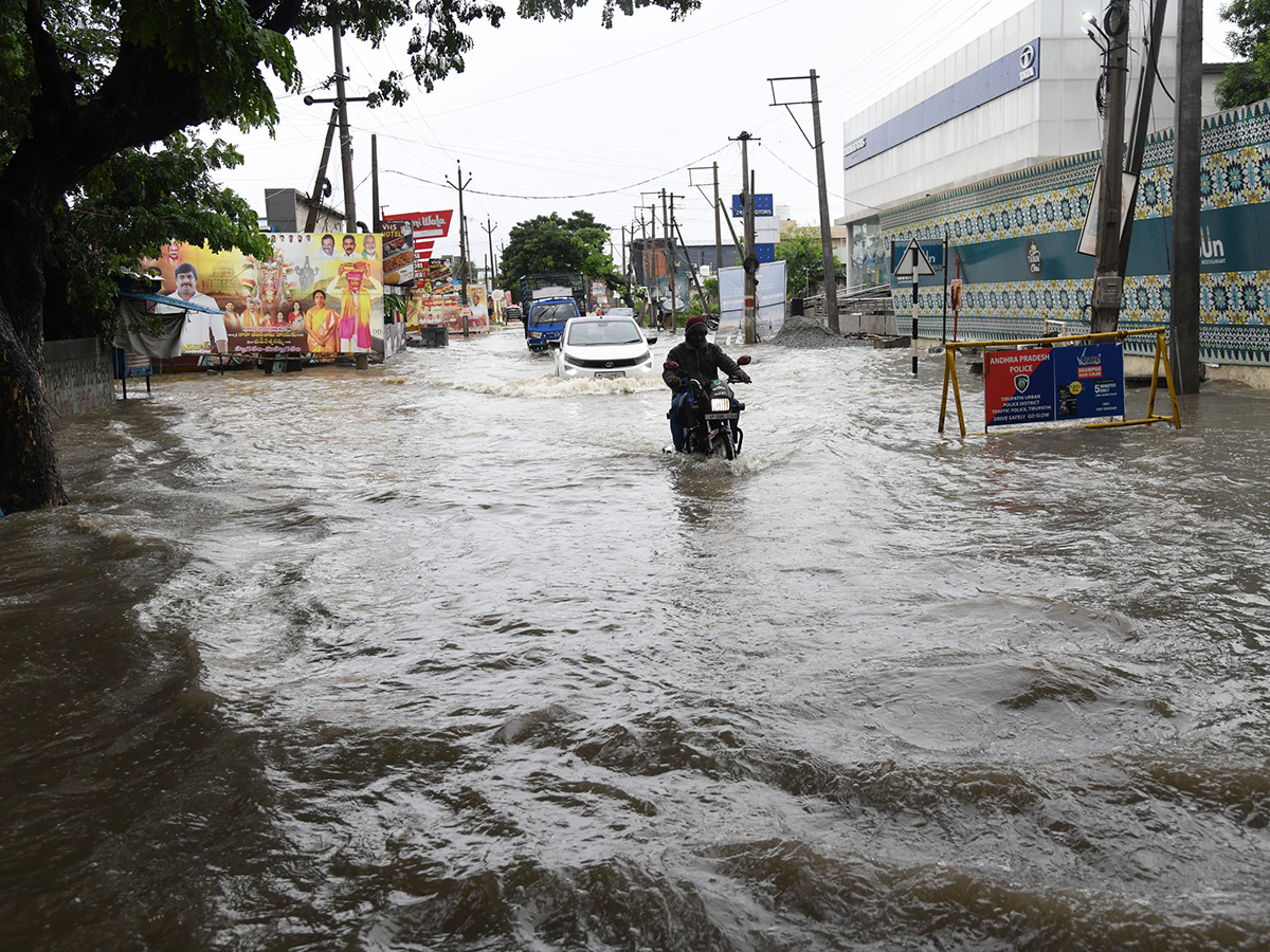Heavy Rains in Andhra Pradesh Today Photos12