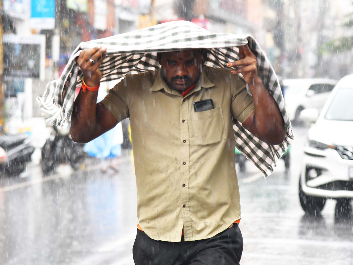 Heavy Rains in Andhra Pradesh Today Photos17
