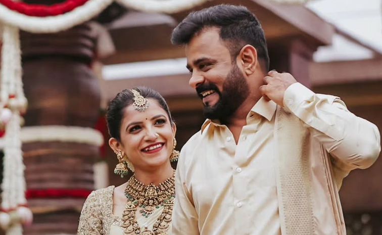 KGF cinematographer Bhuvan Gowda And Nikitha Wedding Photos19