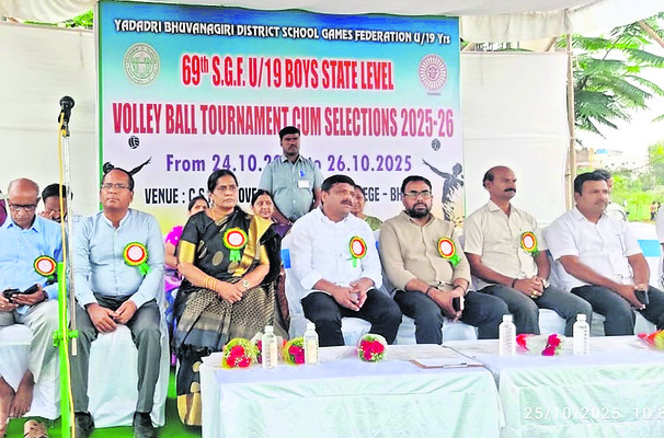 రాష్ట్రస్థాయి వాలీబాల్ పోటీలు ప్రారంభం1