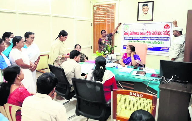 చెరువుల పటిష్టతను పరిశీలించాలి 1