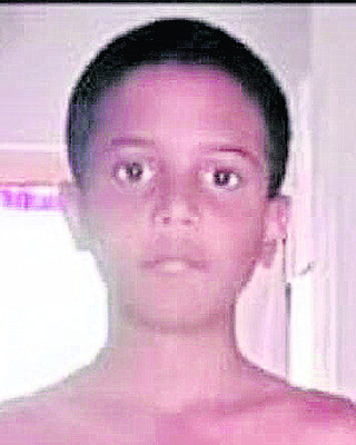 రొయ్యిల కోసం వెళ్లి.. విగతజీవిగా మారి.. 1