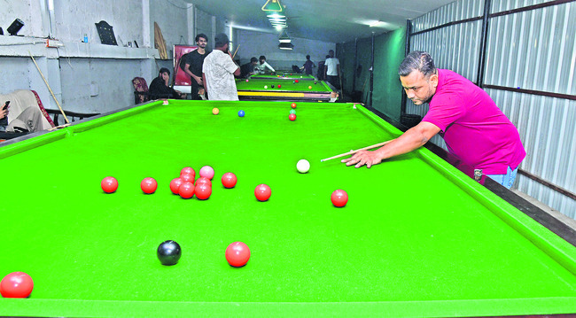 వాలీబాల్ పోటీలు ప్రారంభం
1