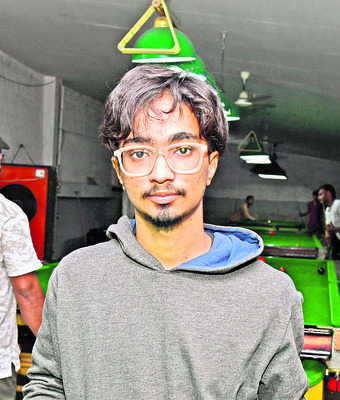 వాలీబాల్ పోటీలు ప్రారంభం
6