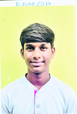 రైల్లోంచి పడి వ్యక్తి మృతి 1