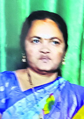 అమ్మకు టిఫిన్ ఇచ్చేందుకు వెళ్తూ   అనంత లోకాలకు 1
