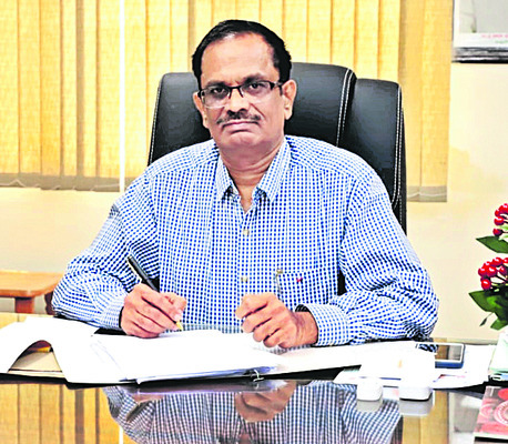 ఎన్నాళ్లీ సర్దుబాట్లు? 1