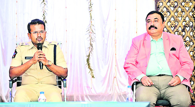 వైఎస్సార్ విద్యార్థి విభాగం రాష్ట్ర వర్కింగ్ ప్రెసిడె1