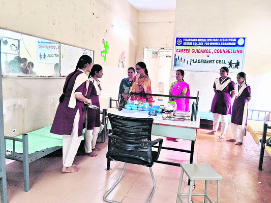 విద్యార్థుల ప్రగతికి  అనుగుణంగా బోధన
2