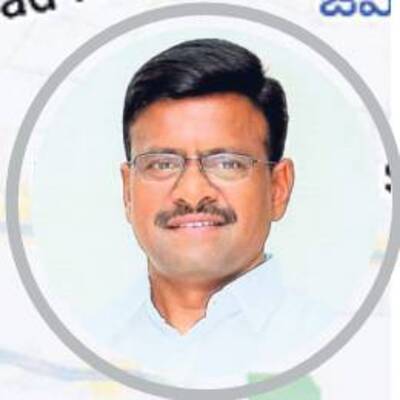 జిల్లాలోని ప్రధాన రాజకీయ పార్టీల ముఖ్య నేతలు జూబ్లీహిల్5