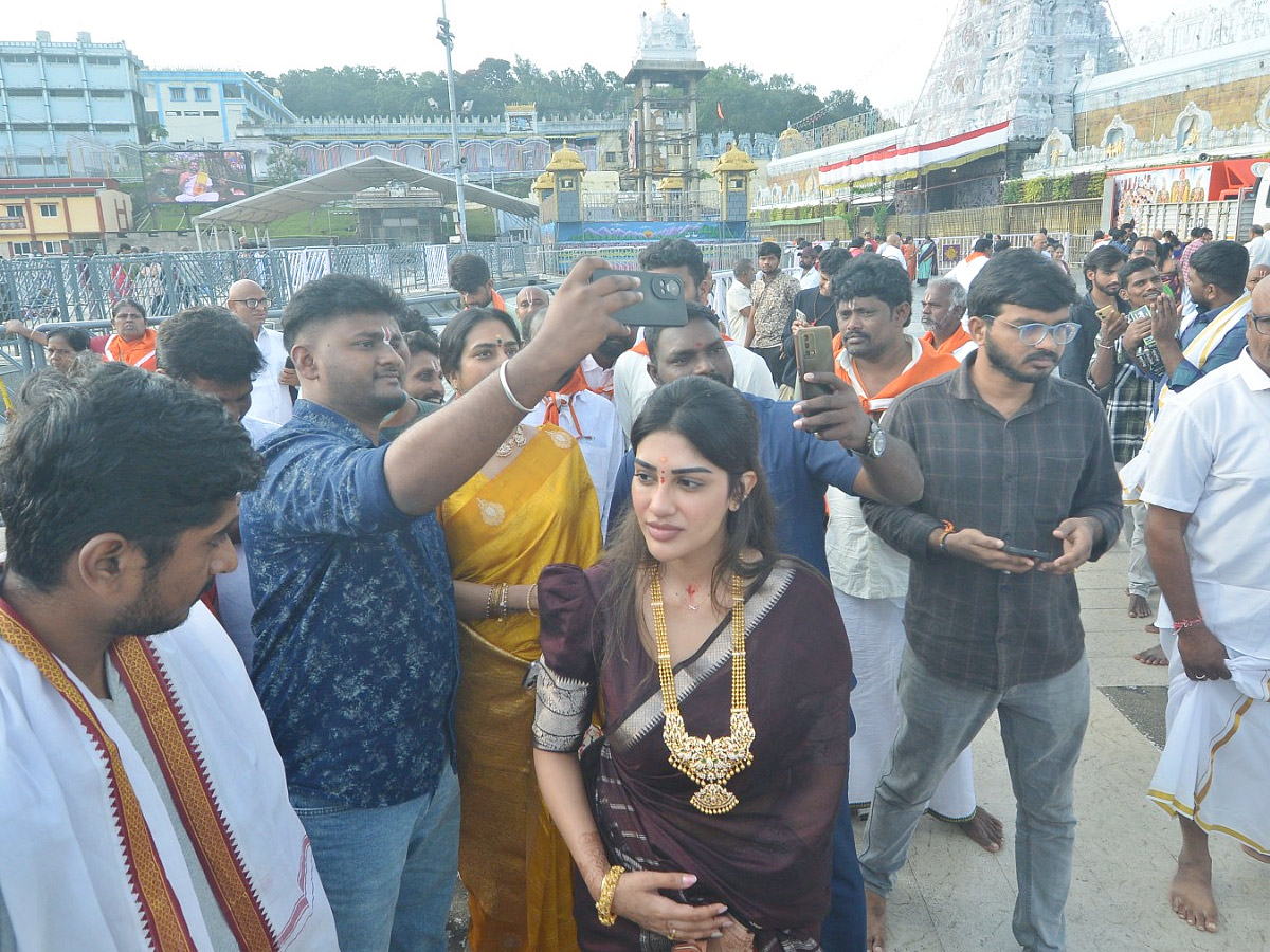 Actor Surekha Vani and Her Daughter Supritha Photos6
