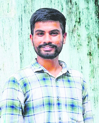 స్కూల్ బస్సు ఢీకొని యువకుడు మృతి 1