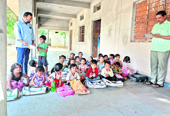 బోధకులు కావలెను!1