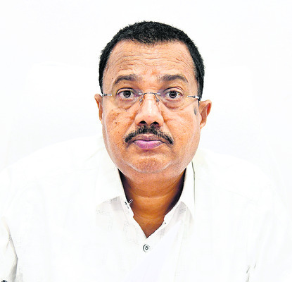 కుమ్మక్కయ్యారా..?1
