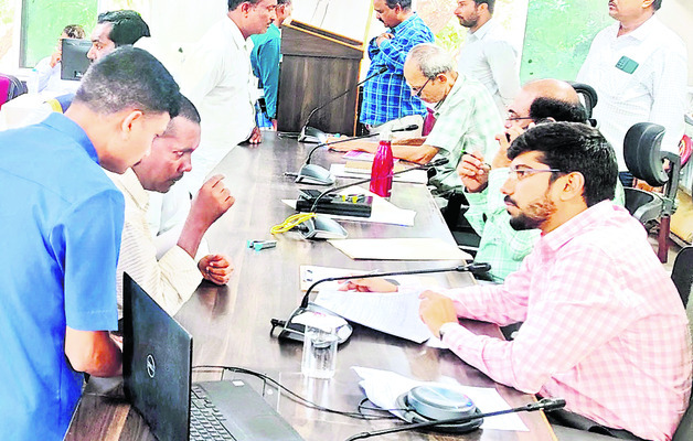 నేడు కలెక్టరేట్‌లో  పరిష్కార వేదిక 2