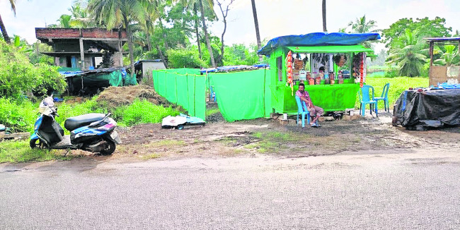 బెల్టుబారులు.. మద్యం ఏరులు4