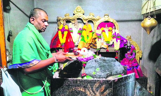 శ్రీలక్ష్మీనారసింహుడి  నిత్యకల్యాణం2