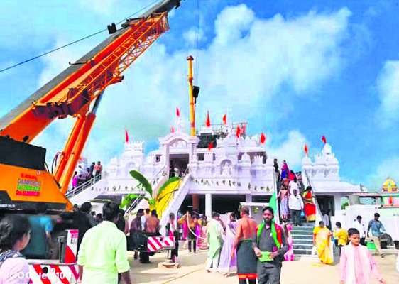 వైభవంగా అయ్యప్ప విగ్రహ ప్రతిష్ఠ1