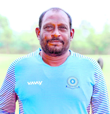 ఆంధ్రా ఉమెన్స్‌ టీ–20  కోచ్‌గా శ్రీనివాసులు 1