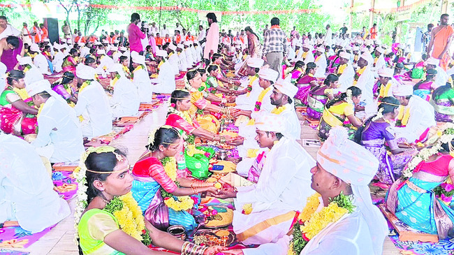 సామూహిక వివాహాలతో..  ఆదర్శ సమాజానికి బాటలు 1