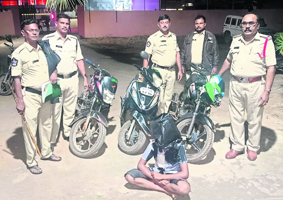 వీఆర్ఓకు తీవ్ర గాయాలు    
1