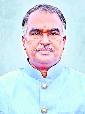 ఆరబెట్టలేక.. అమ్ముకోలేక!1