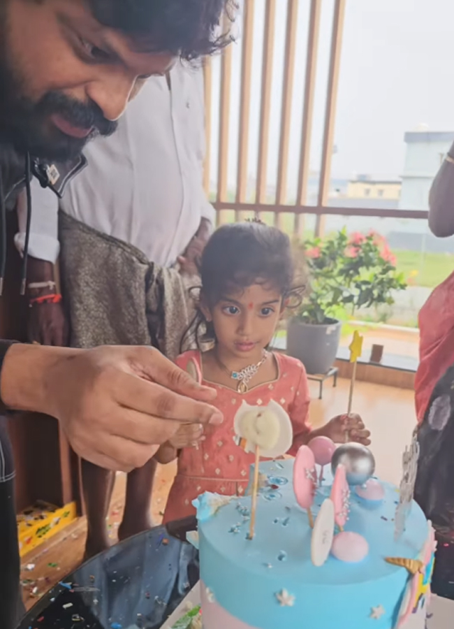 Bigg Boss Adireddy's daughter birthday celebrations... (Photos)13