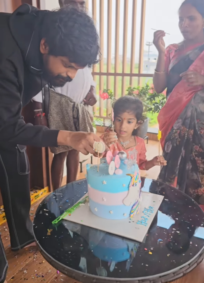 Bigg Boss Adireddy's daughter birthday celebrations... (Photos)14