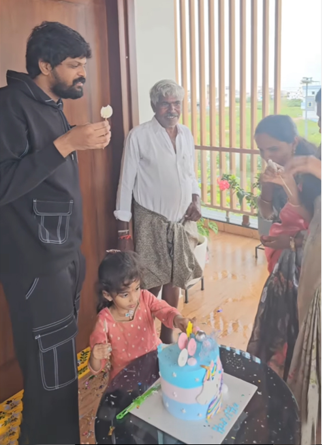 Bigg Boss Adireddy's daughter birthday celebrations... (Photos)15
