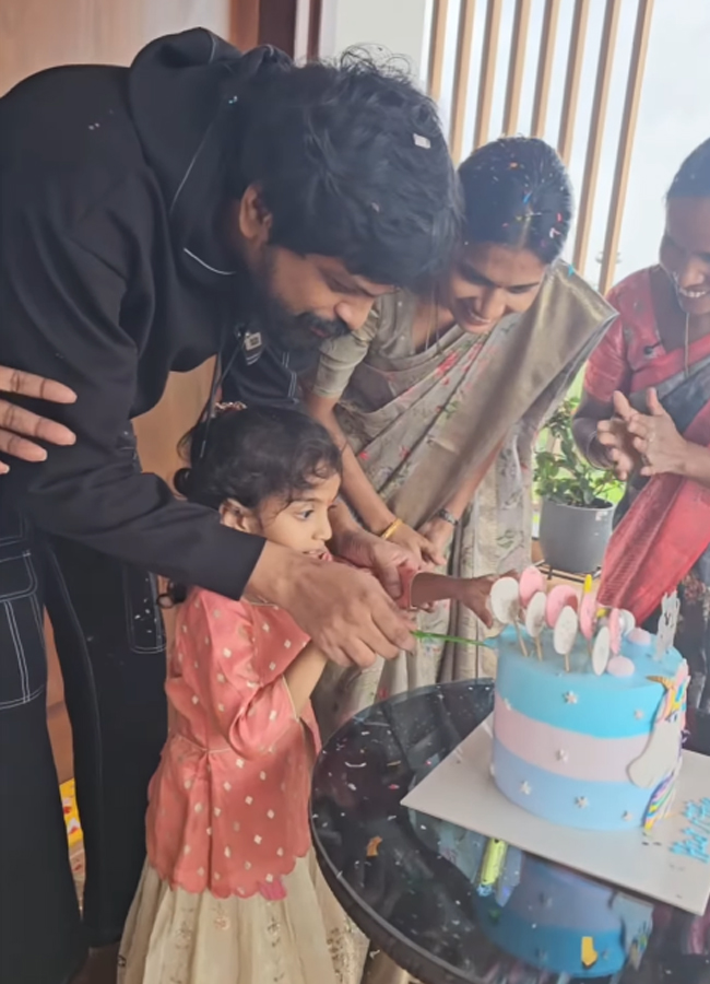 Bigg Boss Adireddy's daughter birthday celebrations... (Photos)7