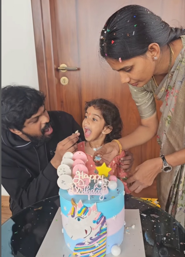 Bigg Boss Adireddy's daughter birthday celebrations... (Photos)8