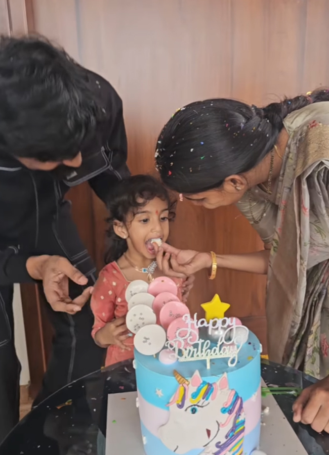 Bigg Boss Adireddy's daughter birthday celebrations... (Photos)10