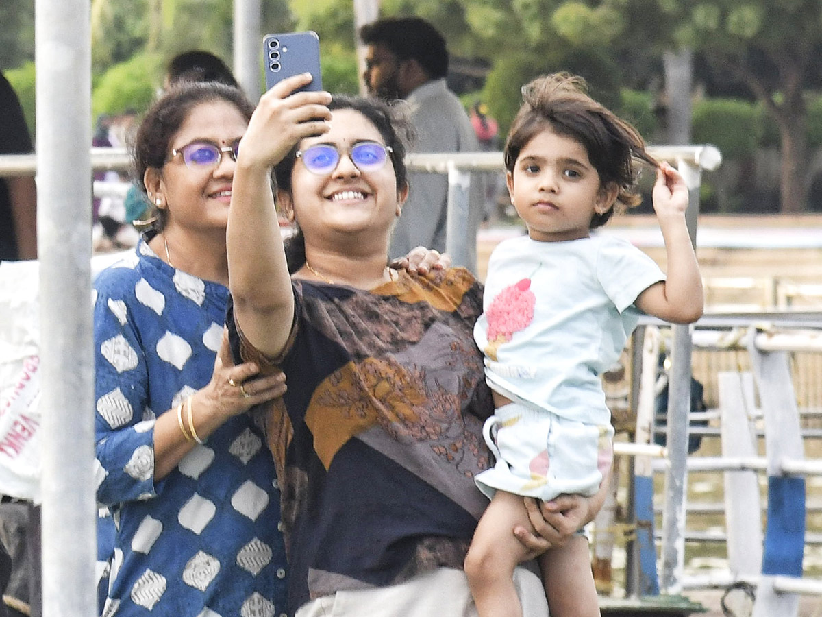 Karthika Masam 2025 : Vanabhojanalu In Bhavani Island Vijayawada10