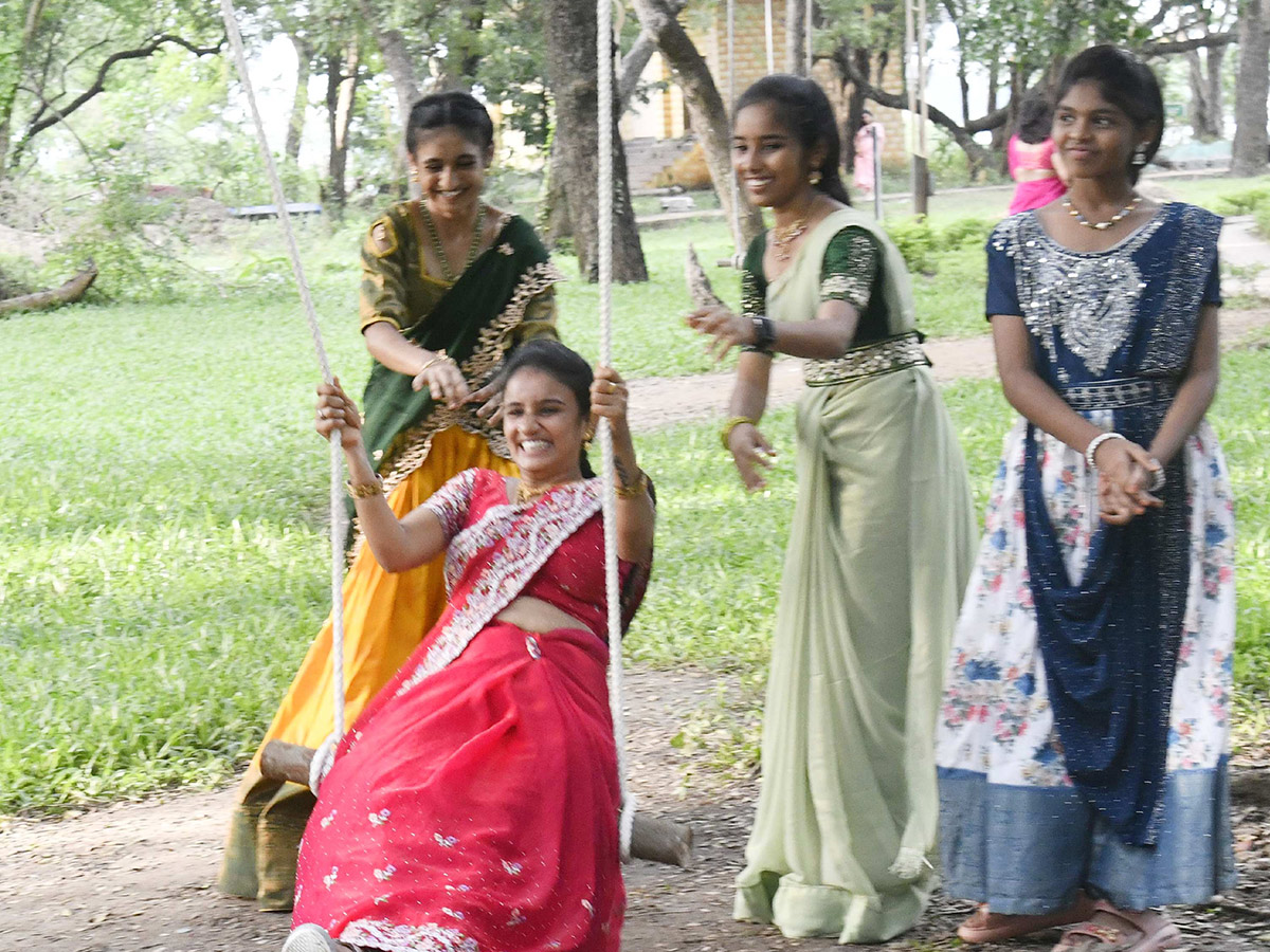 Karthika Masam 2025 : Vanabhojanalu In Bhavani Island Vijayawada13