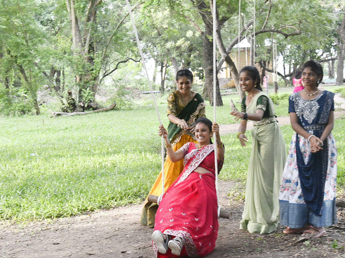 Karthika Masam 2025 : Vanabhojanalu In Bhavani Island Vijayawada2