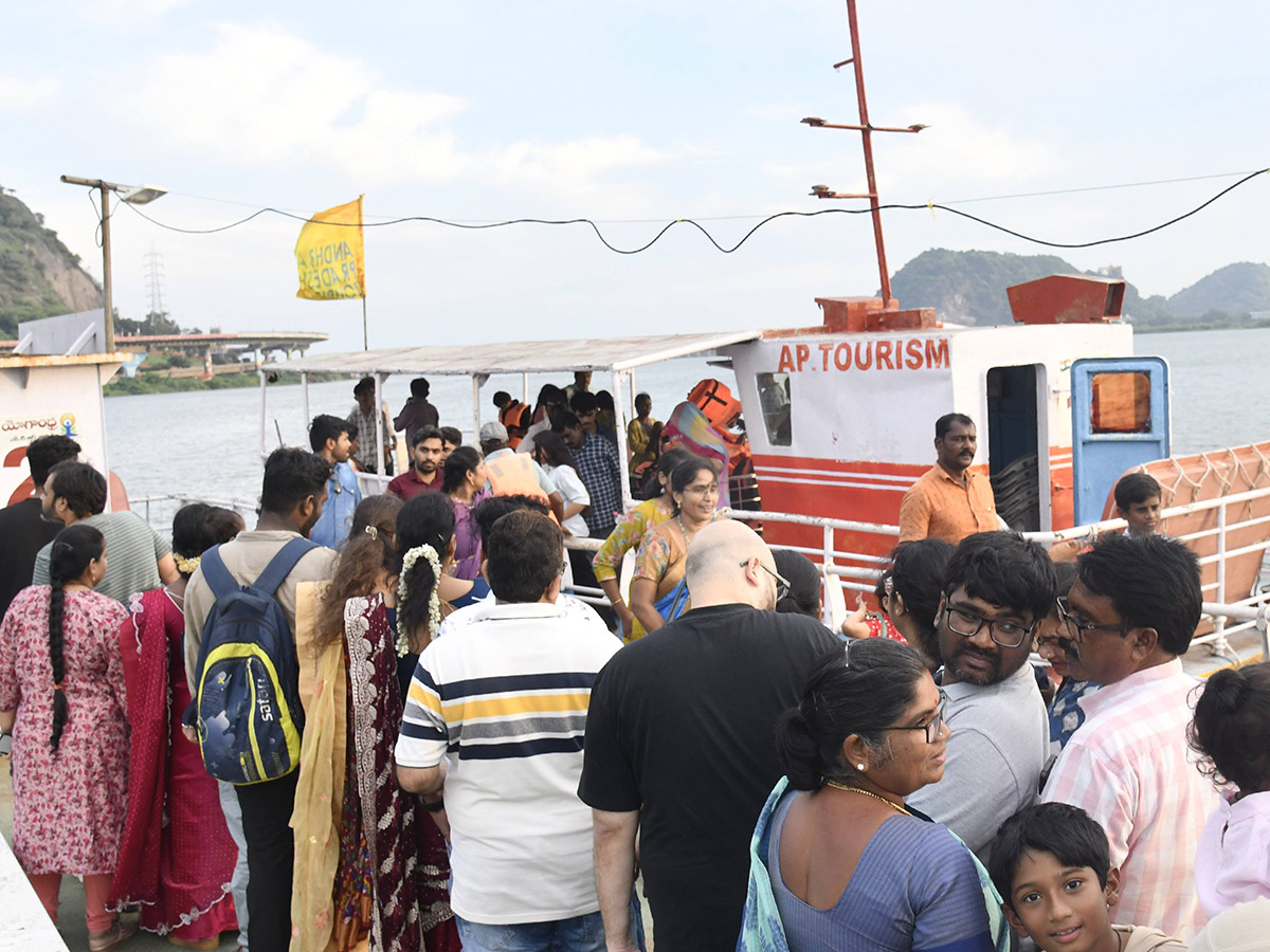 Karthika Masam 2025 : Vanabhojanalu In Bhavani Island Vijayawada6