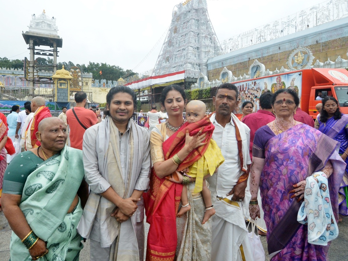 Prabhas' younger sister in Tirumala Srivari Seva (Photos)12