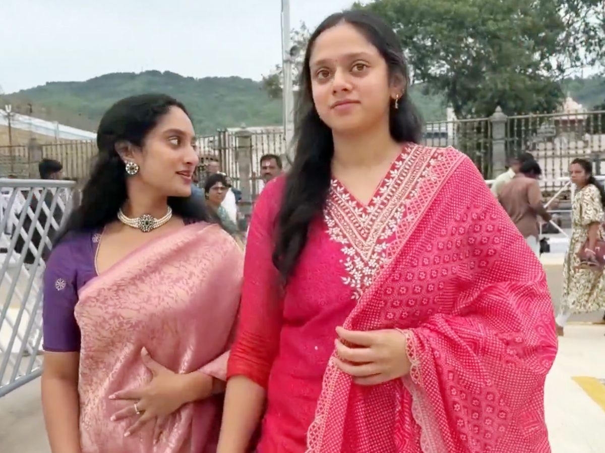 Prabhas' younger sister in Tirumala Srivari Seva (Photos)2