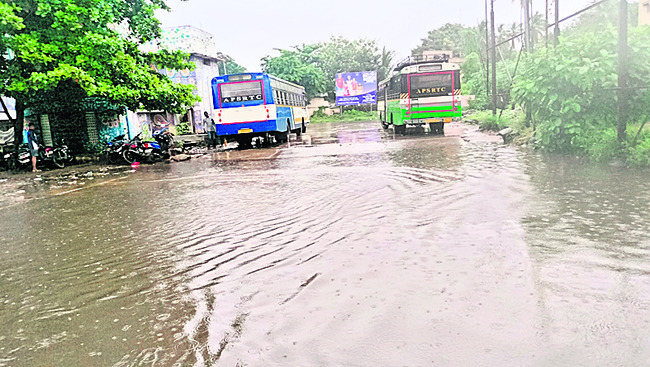 కుదిపేసిన కుండపోత1