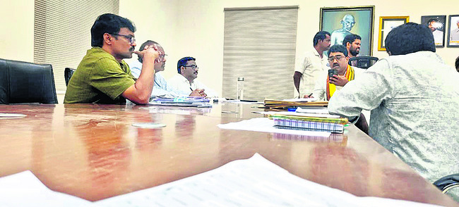 ముమ్మరంగా గాలింపు 1